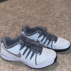 Nike Vapor Court Tennis Sneakers